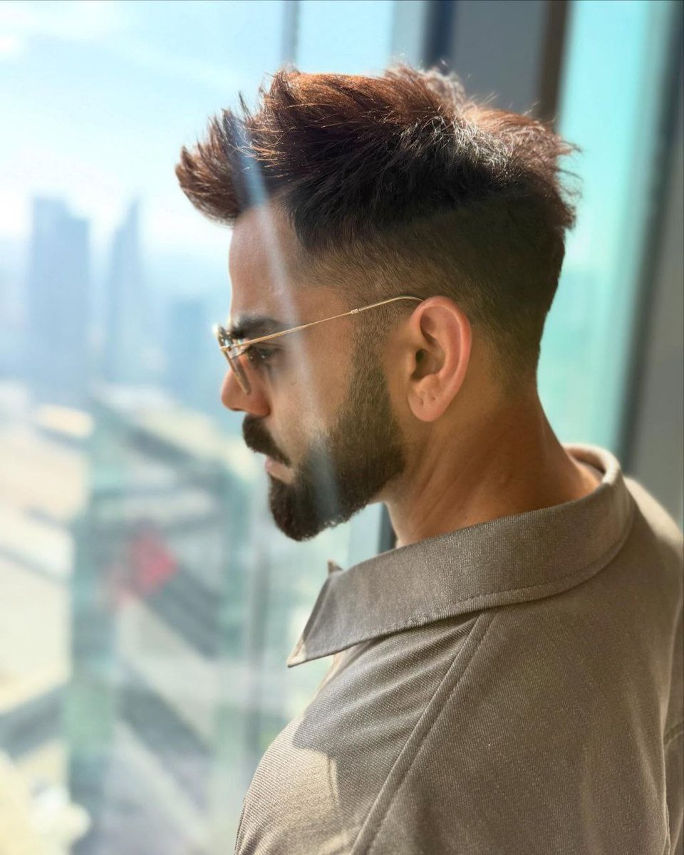 Trend_VKohli's tweet photo. Virat Kohli in dashing look....!!!!! 🥵 https://t.co/yKbTB5vhTG