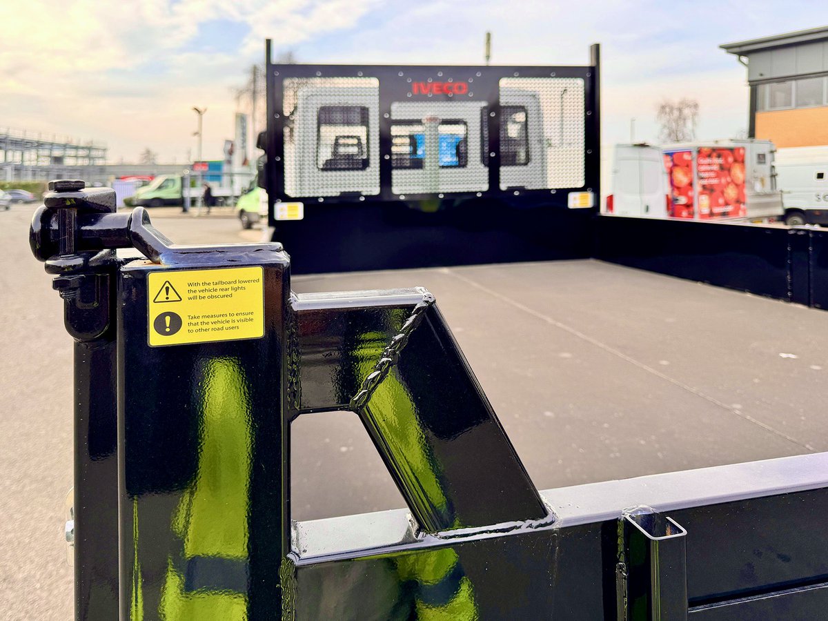 Looking for a reliable and versatile truck? This Iveco Eurocargo 75-160 is available now at our Heathrow depot!

✅ 7.5T Dropside Body
✅ Powerful 160HP Engine
✅ Brit-Tipp Bodywork

For more details, contact Stephen on +44 7876 595549 today!