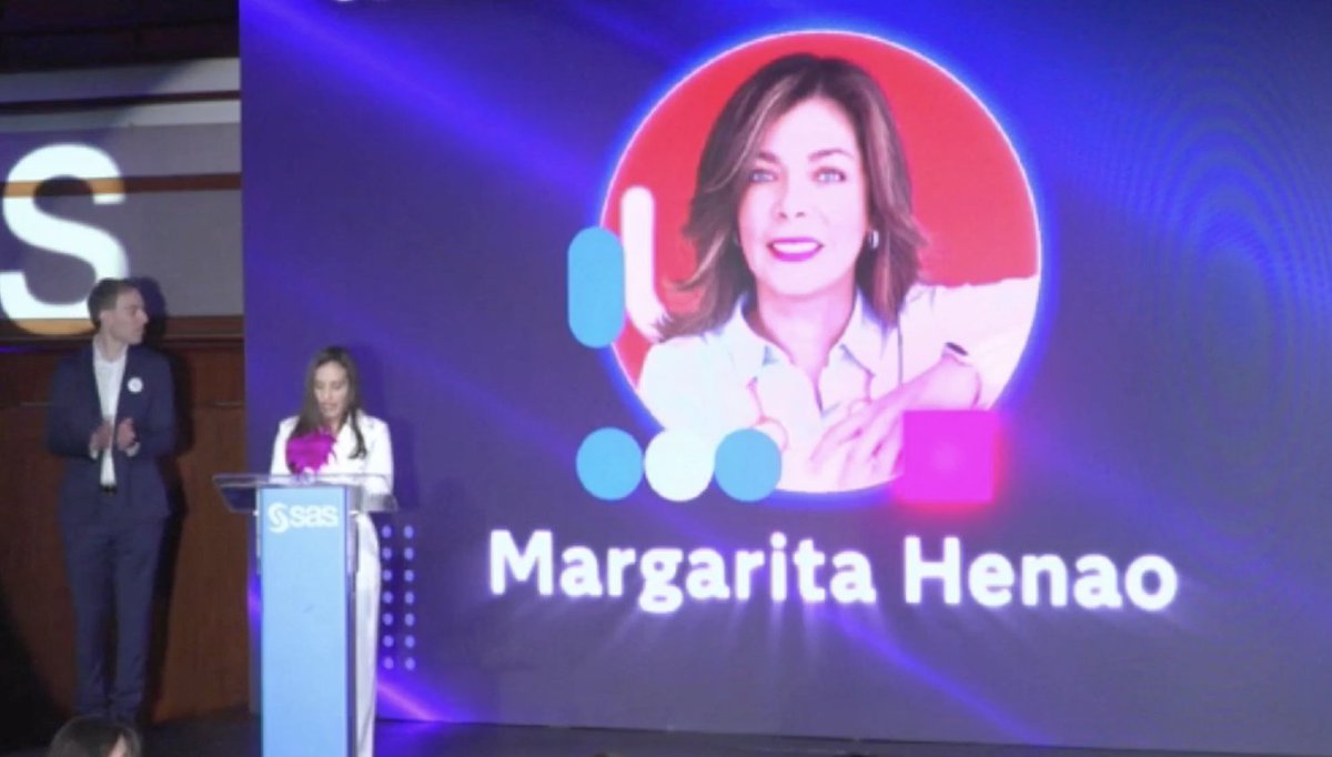 mottafabian's tweet image. Más mujeres reconocidas liderando la analítica y la IA en Colombia.
🔹 Yesenia Olaya (Minciencias)
🔹 Margarita Henao (Daviplata)
🔹 Maria Lorena Gutiérrez (Grupo Aval)

#MujeresPoderoSAS #HelloDataColombIA