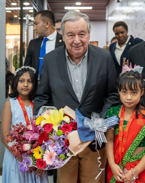 antonioguterres's tweet photo. Every Ramadan, I spend time with Muslim communities living in difficult circumstances, to observe the fast with them &amp; help shine a spotlight on their plight.

This year I’m in Bangladesh to express my solidarity with Rohingya refugees &amp; the Bangladeshi people hosting them. https://t.co/PKk7GURlK1