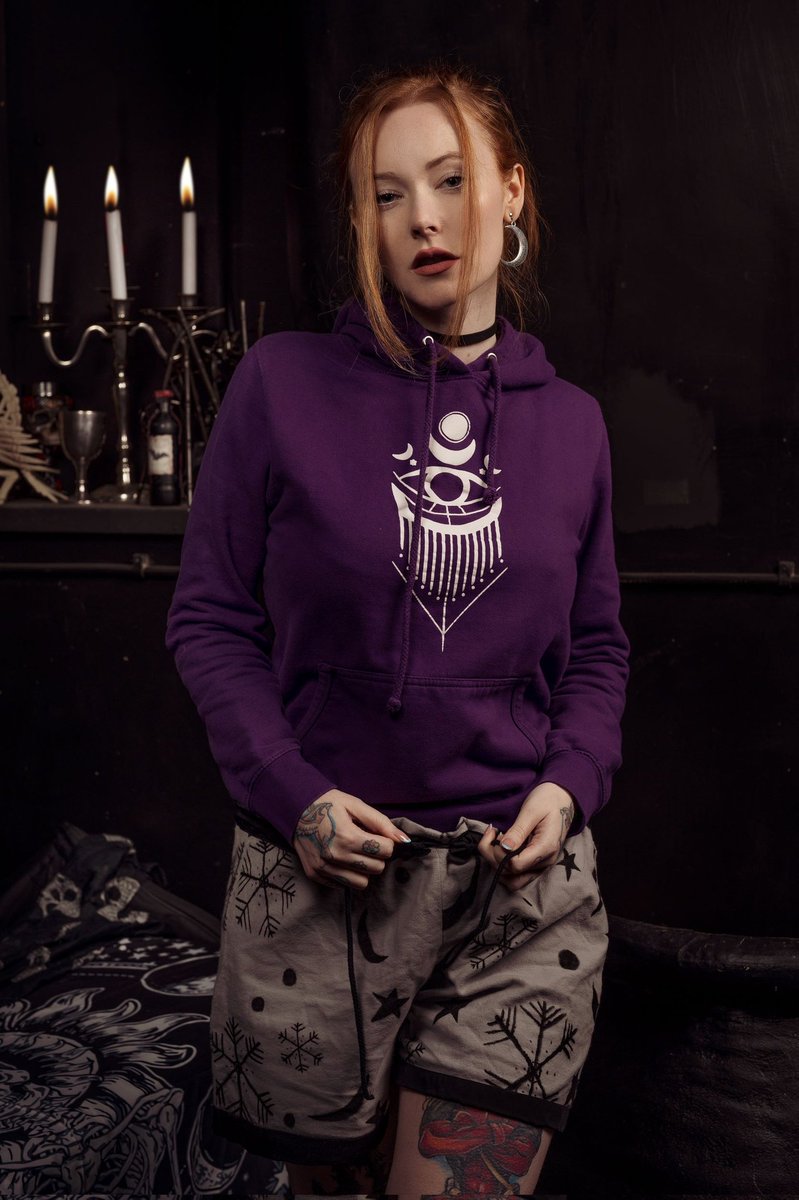 MistyyMelons tweet media