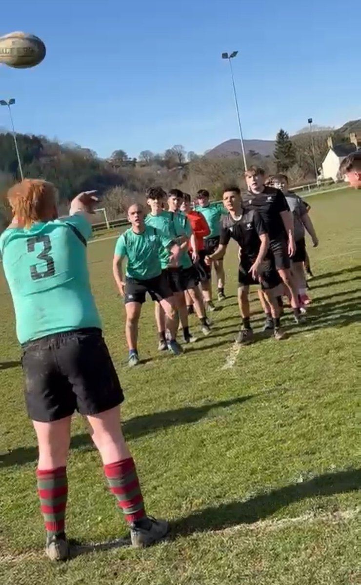 Dinas Brân PE tweet media