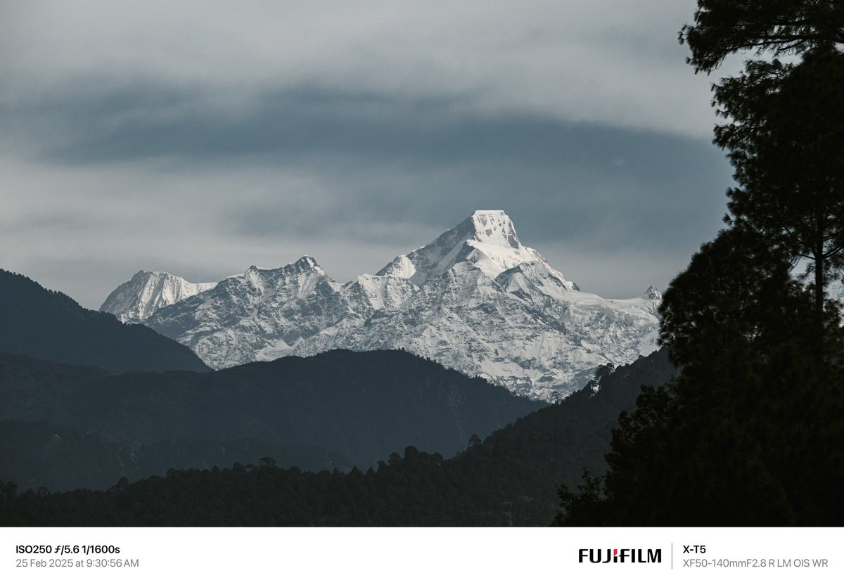Nandakot (6861) peak from my home Kapkote.

#Uttarakhand #photography