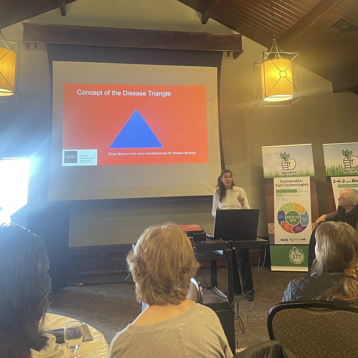 Like any good plant pathologist, Dr. Katerina Jordan included a disease triangle into her talk today at the Lawn Care Spring Seminar hosted by <a href="/NutriteCanada/">Nutrite</a>. #plantpathology #diseasetriangle 🔺