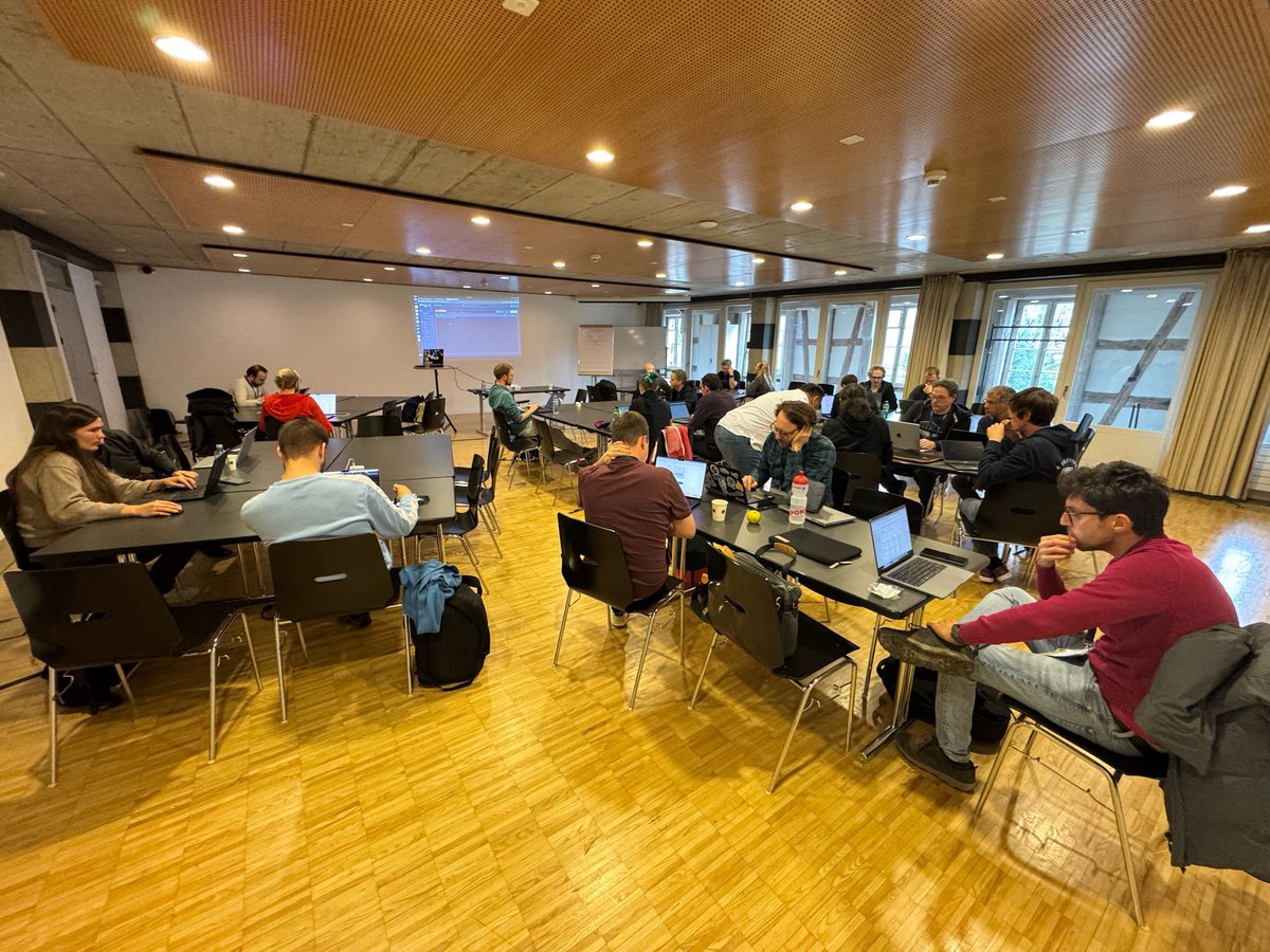 🔧 Fantastic K8s Operators &amp; Go workshop by Rabieh Fashwall! Built custom operators, learned CRDs &amp; reconciliation loops. Hands-on coding was super valuable! Thanks for sharing your expertise! 🛠️ #dodzh #DevOpsDaysZH