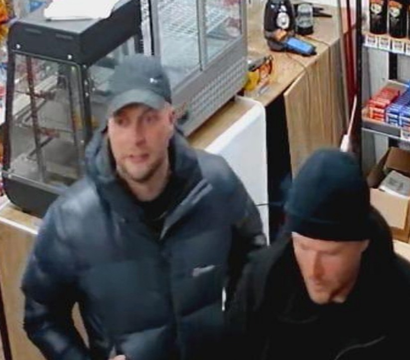 🚨 CCTV APPEAL: HELP IDENTIFY SUSPECTS 🚨
📍 Sheffield | 15 Jan | 8PM
Police seek 2 men after a high-value burglary.

👀 Suspects:
1️⃣ White male, 30-35, stocky, short facial hair.
2️⃣ White male, 30-35, slim.

📞 Call CrimeLine ref 14/26459/25 or report anonymously online.
