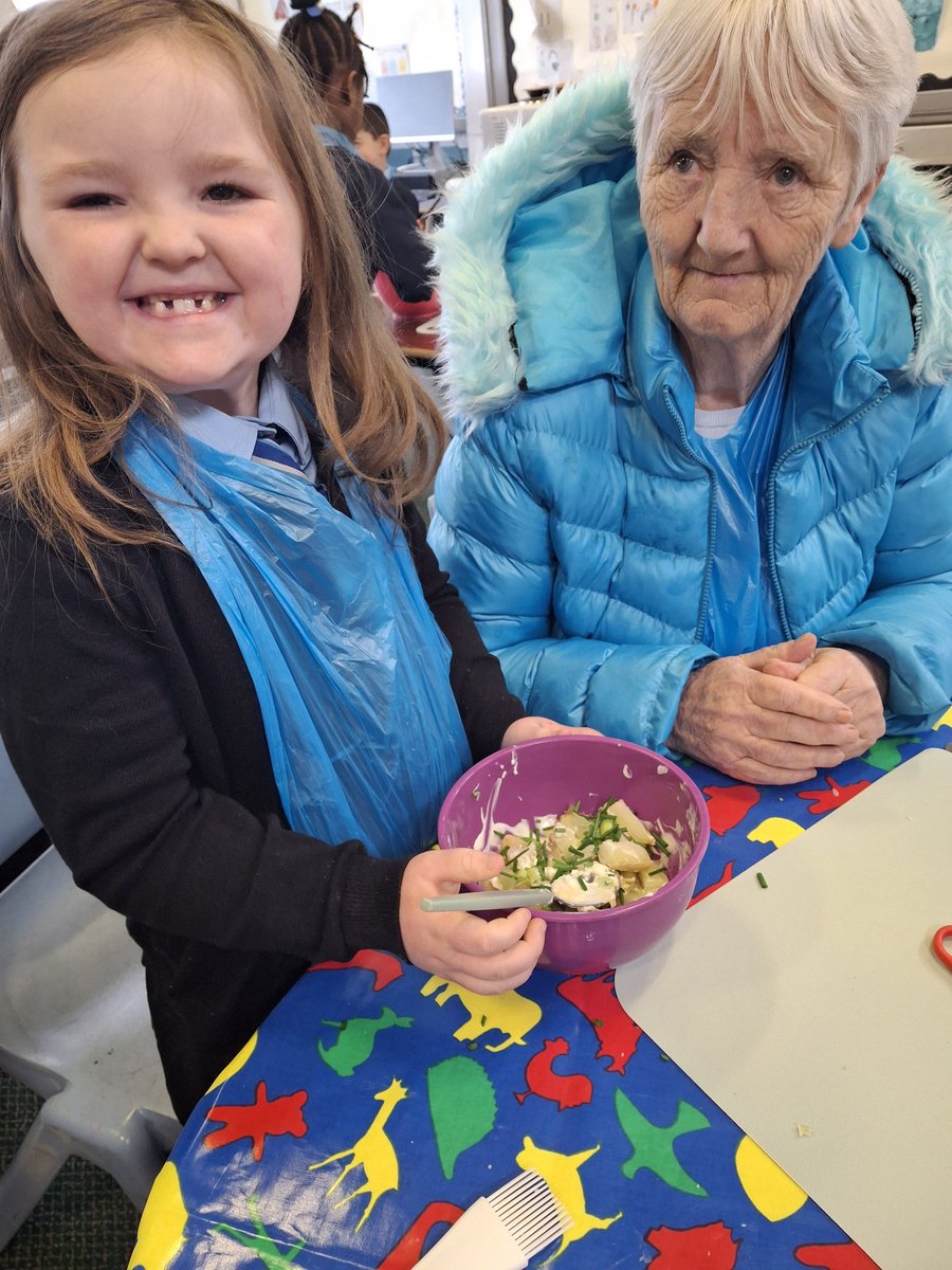 Totnosh (@totnoshuk) on Twitter photo Lots of learning going on at our family cooking session <a href="/SaintRochsPS/">Saint Roch's Primary & Deaf School</a> making mini quiches and a potato salad. #skillsforlife #glasgowschools #familylearning Lots of learning going on at our family cooking session <a href="/SaintRochsPS/">Saint Roch's Primary & Deaf School</a> making mini quiches and a potato salad. #skillsforlife #glasgowschools #familylearning