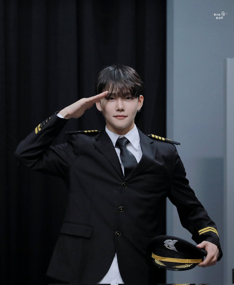 250313
✈️
#승훈 #김승훈 #SEUNGHUN #CIX #씨아이엑스 #승훈이편 #별같이빛나는승훈 #오늘의승훈