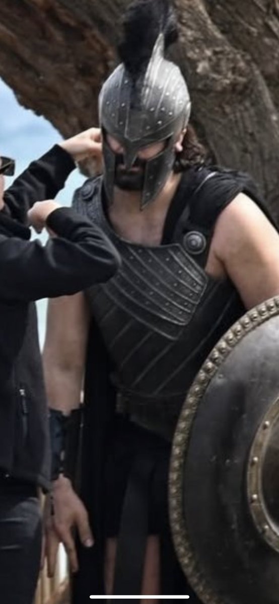 nonregemesse's tweet image. The new Odyssey film is doing dogshit strappy leather armour
