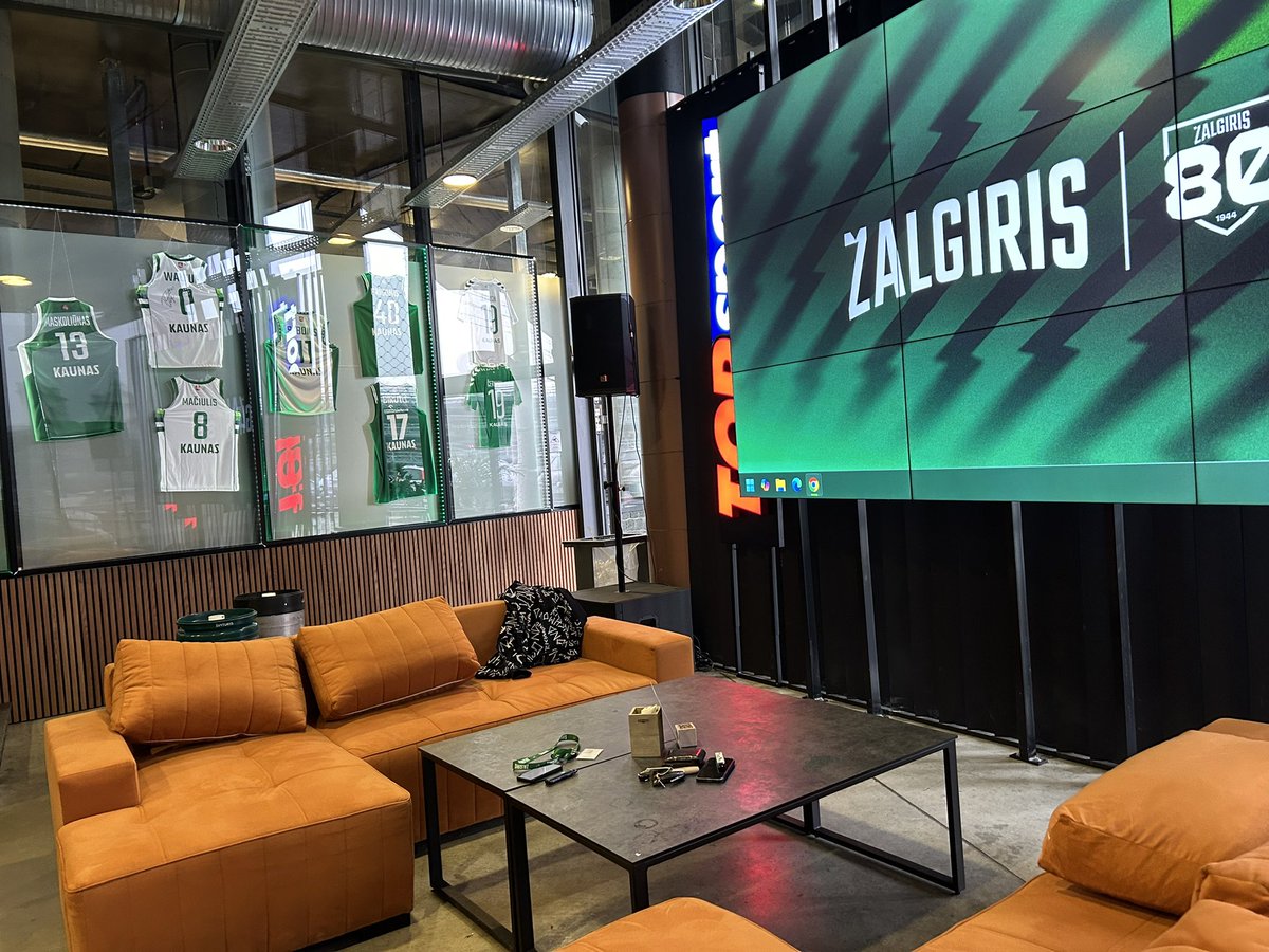 A huge thank you to the <a href="/bczalgiris/">BC Zalgiris Kaunas</a> for their very nice welcome in Kaunas. The Zalgirio Arena is undoubtedly one of the most beautiful arena in Europe ! Amazing ! <a href="/EuroLeague/">EuroLeague</a>