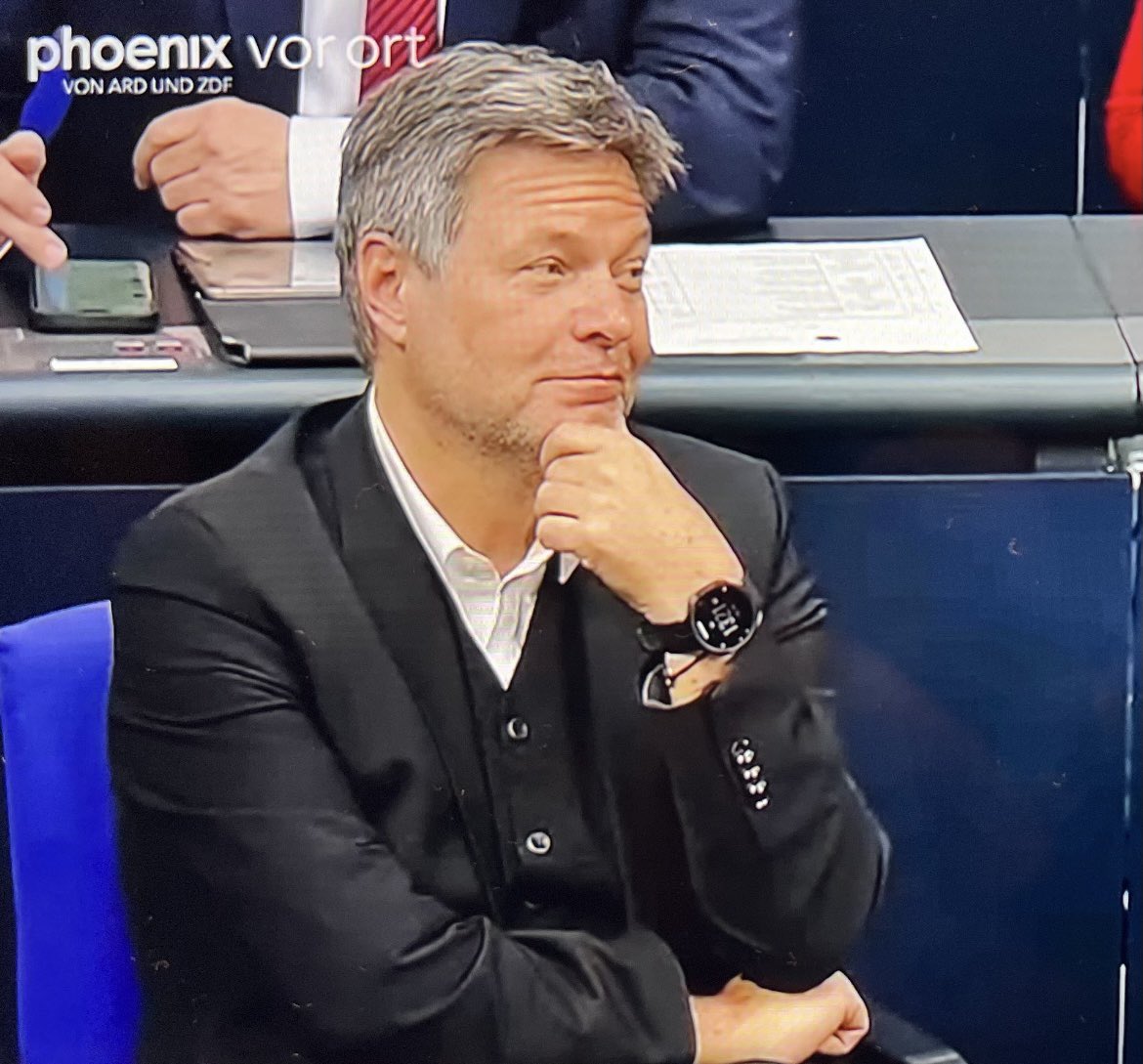 Der Blick, wenn von allen erklärt wird, dass <a href="/_FriedrichMerz/">Friedrich Merz</a> die Vorschläge von <a href="/roberthabeck/">Robert Habeck</a> übernimmt, weil der <a href="/cducsubt/">CDU·CSU</a> keine besseren Lösungen einfallen.