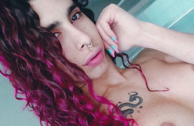 Watch Emi Vela's leaked NSFW photo on TwXstars