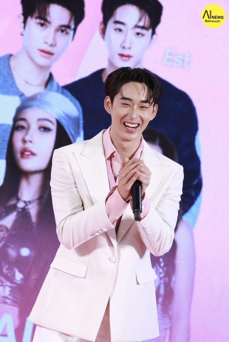 ONElversWL's tweet photo. Phi est so happy ❤

WE BLOOMING BEAUTY
#PlantneryxWilliamEst
#WilliamEst https://t.co/dAWU5oVf0I