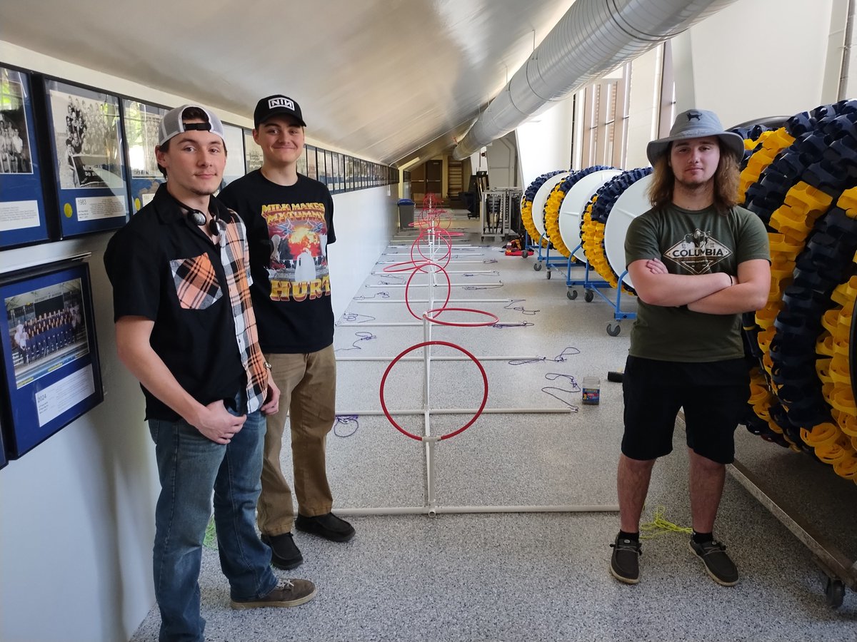 CHSRedwolfSTEM's tweet image. The @CHS_LeadsTheWay Advanced STEM students responsible for all of the Michigan Regional SeaPerch courses for this Saturday! Great workers, prepping for a fantastic event 🐟🤖