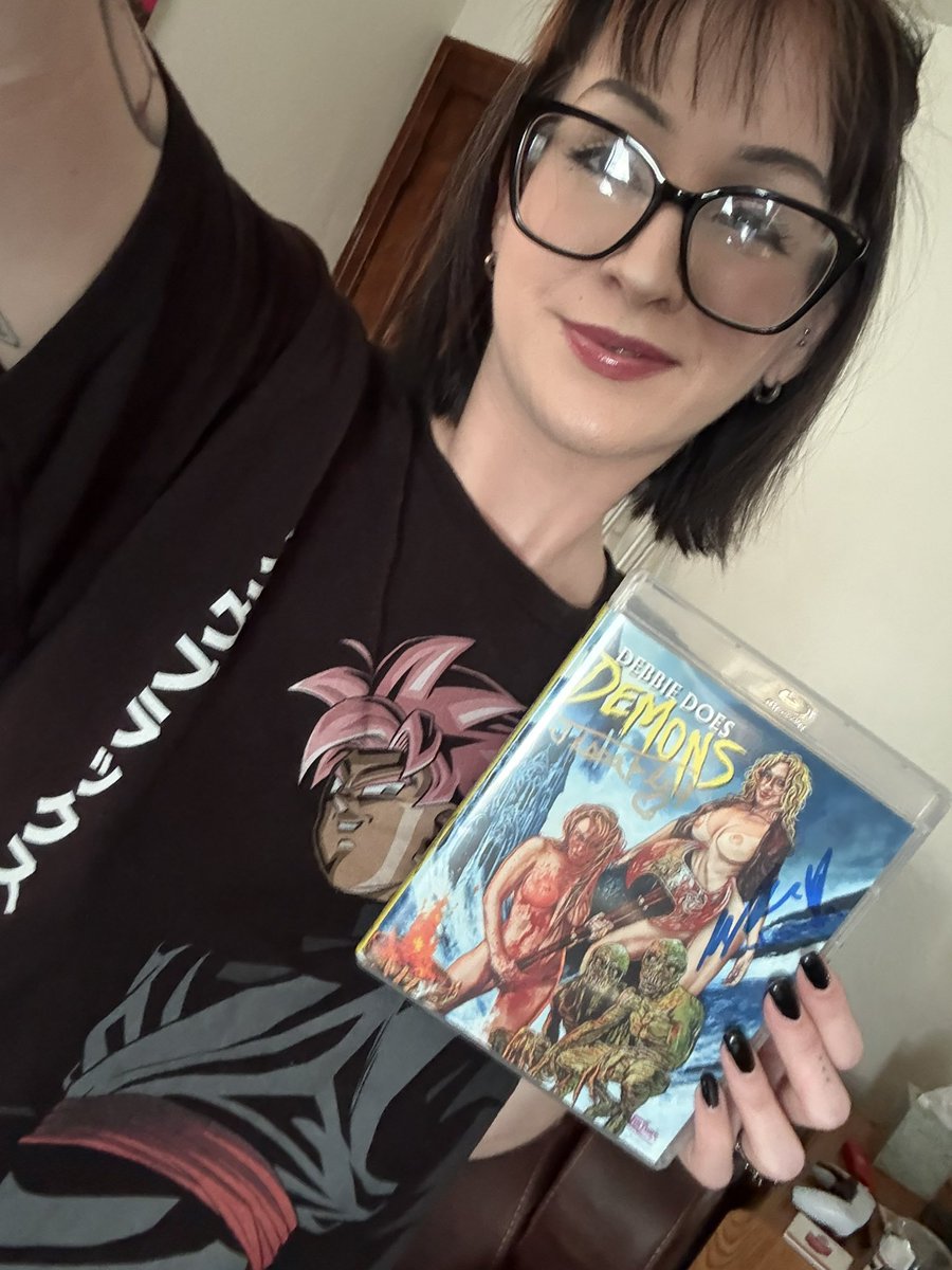 Morrigan Milam (@theemorrigannn) on Twitter photo Selfies with a treasure. Loved playing “Lauren” in #DebbieDoesDemons directed by <a href="/Donaldrighthere/">Donald Farmer</a> ✨🎉
#indiefilm #indiehorror #donaldfarmer Selfies with a treasure. Loved playing “Lauren” in #DebbieDoesDemons directed by <a href="/Donaldrighthere/">Donald Farmer</a> ✨🎉
#indiefilm #indiehorror #donaldfarmer