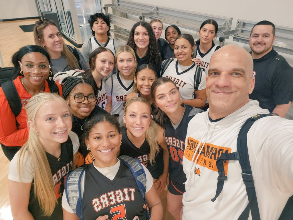 Frankie Parks (@coachfparks) on Twitter photo π₯Ή LAST PRACTICE OF THE SEASONβΌοΈ I β₯οΈ THESE GIRLS AND I AM SO PROUD OF THEM AND OUR STAFF!! π§‘π€π
<a href="/KeeleyParks04/">Keeley Parks</a>
<a href="/BrowningHalyn/">Halyn Browning</a> <a href="/BlytheCrawley/">Blythe Crawley</a>
<a href="/leegabrielle_/">Gabrielle Lee</a>
<a href="/baileyjnhs/">Bailey Johnson</a>
<a href="/DestineeDeer/">Destinee Deer</a>
<a href="/a_game2026/">Ady Hybl</a>
<a href="/karsyn_ellison/">Karsyn Ellison</a>
<a href="/RyleahLane/">Ryleah Lane</a> <a href="/AttarMarce16300/">Marcela Attar</a>
<a href="/myleighkaye3_/">Myleigh Beard</a> <a href="/AveryRagland30/">Avery Ragland</a> π₯Ή LAST PRACTICE OF THE SEASONβΌοΈ I β₯οΈ THESE GIRLS AND I AM SO PROUD OF THEM AND OUR STAFF!! π§‘π€π
<a href="/KeeleyParks04/">Keeley Parks</a>
<a href="/BrowningHalyn/">Halyn Browning</a> <a href="/BlytheCrawley/">Blythe Crawley</a>
<a href="/leegabrielle_/">Gabrielle Lee</a>
<a href="/baileyjnhs/">Bailey Johnson</a>
<a href="/DestineeDeer/">Destinee Deer</a>
<a href="/a_game2026/">Ady Hybl</a>
<a href="/karsyn_ellison/">Karsyn Ellison</a>
<a href="/RyleahLane/">Ryleah Lane</a> <a href="/AttarMarce16300/">Marcela Attar</a>
<a href="/myleighkaye3_/">Myleigh Beard</a> <a href="/AveryRagland30/">Avery Ragland</a>