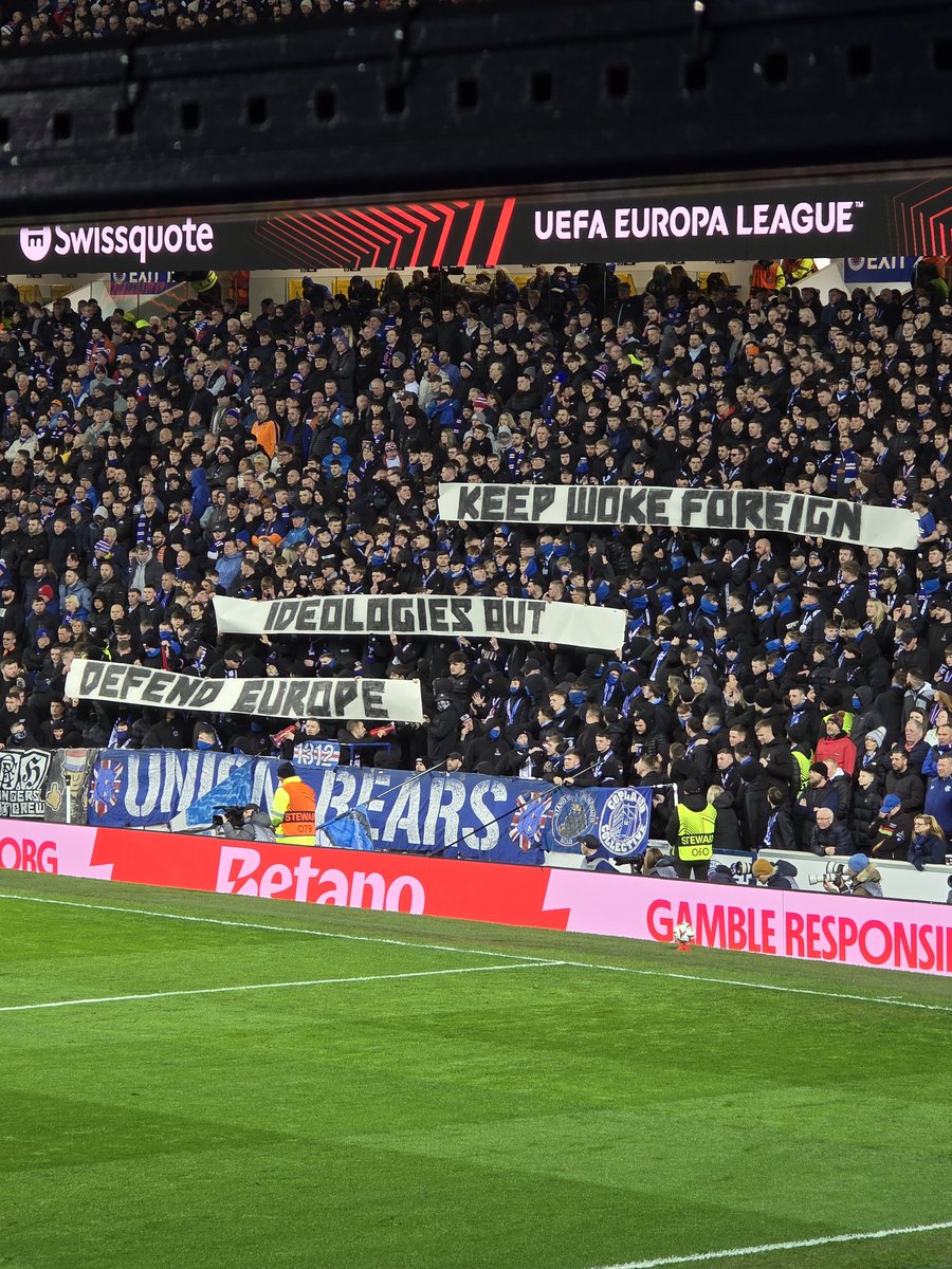 𝐂𝐚𝐬𝐮𝐚𝐥 𝐔𝐥𝐭𝐫𝐚 𝐎𝐟𝐟𝐢𝐜𝐢𝐚𝐥 tweet media