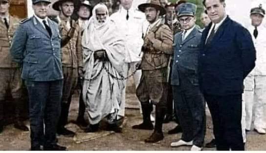 أثناء محاكمة عمر المختار ، رحمه الله سأله القاضي هل حاربت الدولة الإيطالية : قال نعم
وهل شجعت الناس علي حربها : قال نعم
وهل أنت مدرك عقوبة ما فعلت : قال نعم
وهل تقر بما تقول : قال نعم
منذ كام سنه وأنت تحارب السلطات الإيطالية : منذ 20 سنه
هل أنت نادم علي ما فعلت : قال لا
هل تدرك