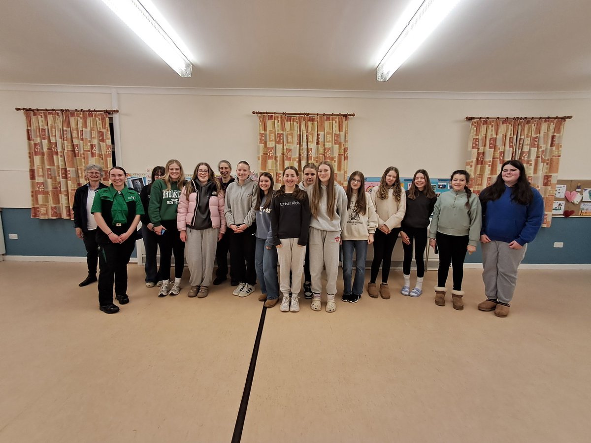 Another great night of sharing our #sjacradyr knowledge,  training #1stradyrrangers in CPR and Recovery in advance of their DoE award #JustInCase #sjaccymru #sjaccardiffandvale