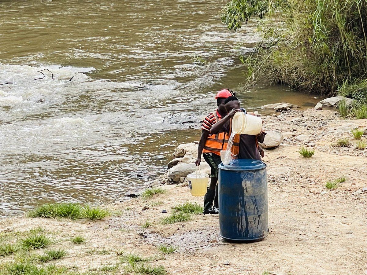 sunday_chanda's tweet image. The pollution of Kanchibiya River from mining activities in Mpika is a serious threat to human life! Where is ZEMA? Immediate action is needed to hold polluters accountable and protect our communities. Water is life ; let’s safeguard it! #StopPollution #ZEMAActNow