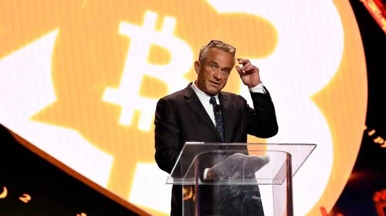 🟡"Robert F. Kennedy Jr. e il suo investimento in Bitcoin: un valore tra 1 e 5 milioni di dollari"