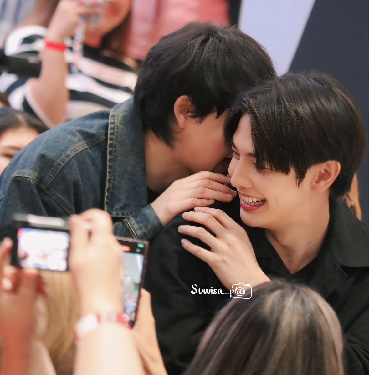 suwisa_plai's tweet image. 13/03/68
ความหมายของชื่อด้อม #6CODE 
SIX คือ 6 เลขมงคลของแม็กกี้บาส
CODE คือ รหัส มาจาก &quot; รชต &quot; + &quot; หัสณัฐ &quot;

#SIXCODE #MaxkyBas #แม็กกี้บาส 
#maxky_rp #บาสเด็กอ้วนที่เเท้จริง