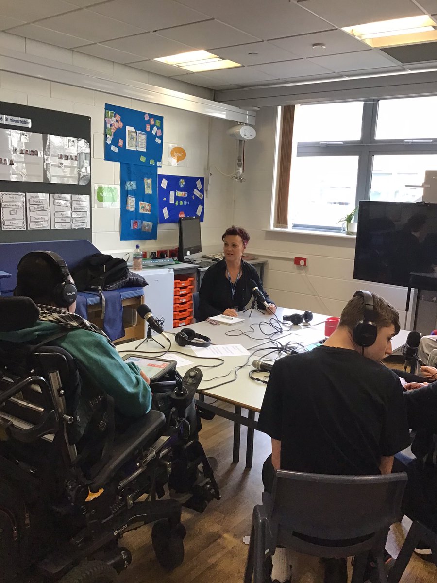 Fairfield School (@fairfieldstweet) on Twitter photo Michelle from <a href="/KirkleesYC/">Kirklees Youth Council</a> was in the podcast studio today talking about Vote week 2025 , careers week and our amazing #democracyfriendly journey!! Thank you for this long awaited collaboration. 🎤🎙️👏 Michelle from <a href="/KirkleesYC/">Kirklees Youth Council</a> was in the podcast studio today talking about Vote week 2025 , careers week and our amazing #democracyfriendly journey!! Thank you for this long awaited collaboration. 🎤🎙️👏