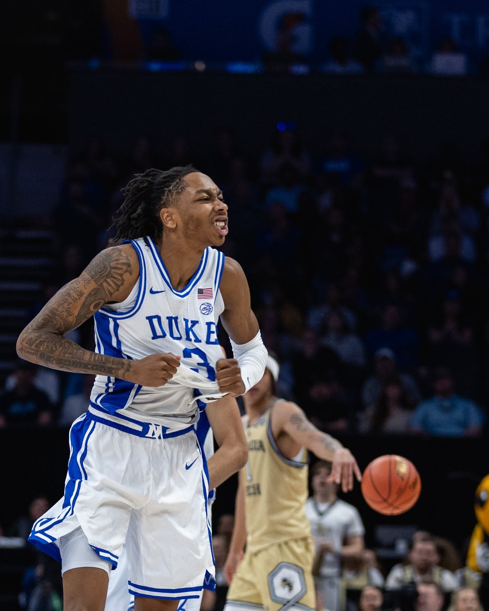 DukeMBB's tweet image. Slim's charged up 🔋🔋🔋🔋🔋🔋🔋