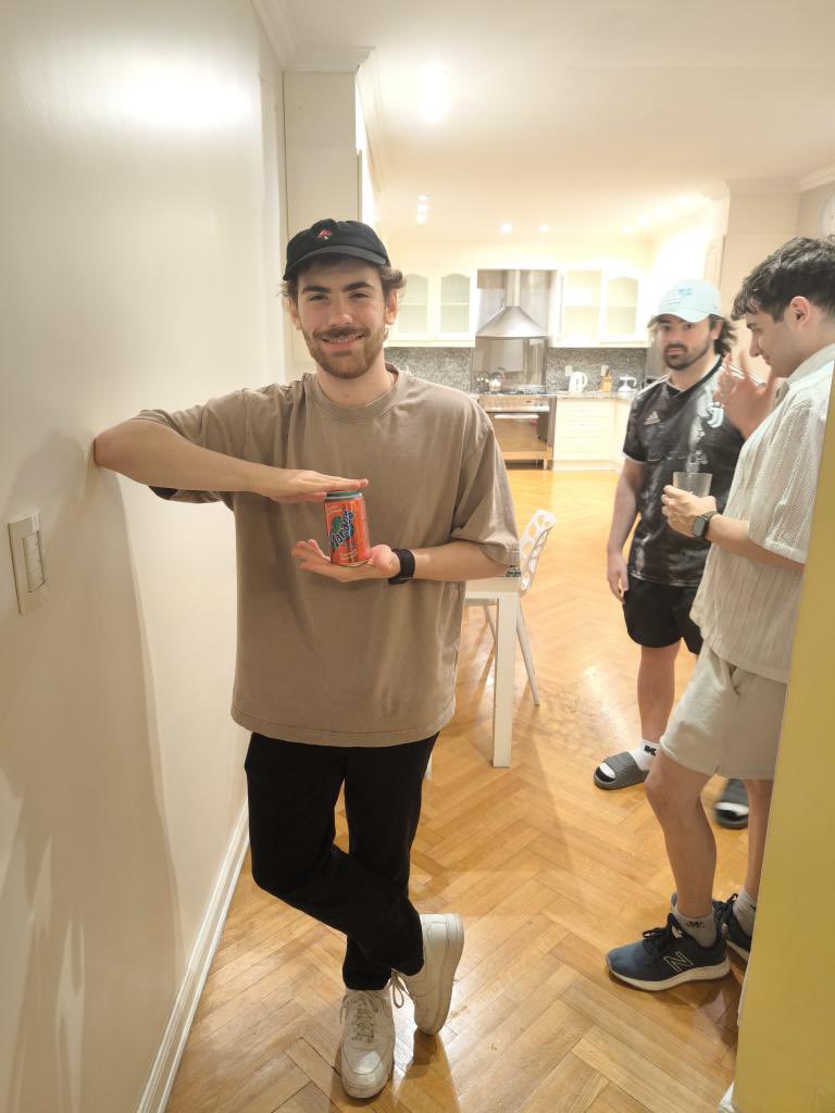 strwbrrynap's tweet image. his smile😭😭😭😭