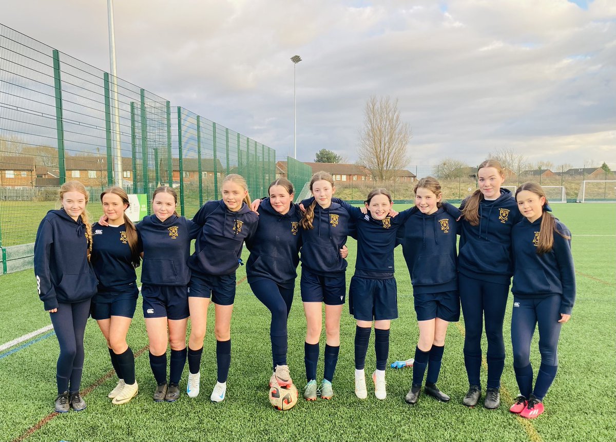 Our U13 girls were back in action in the Sefton league this evening. Ruby scored the goal in a close 1-2 loss and was opponent’s player of the game. A great effort by everyone creating lots of chances and defending well in a very exciting match ⚽️⚽️⚽️