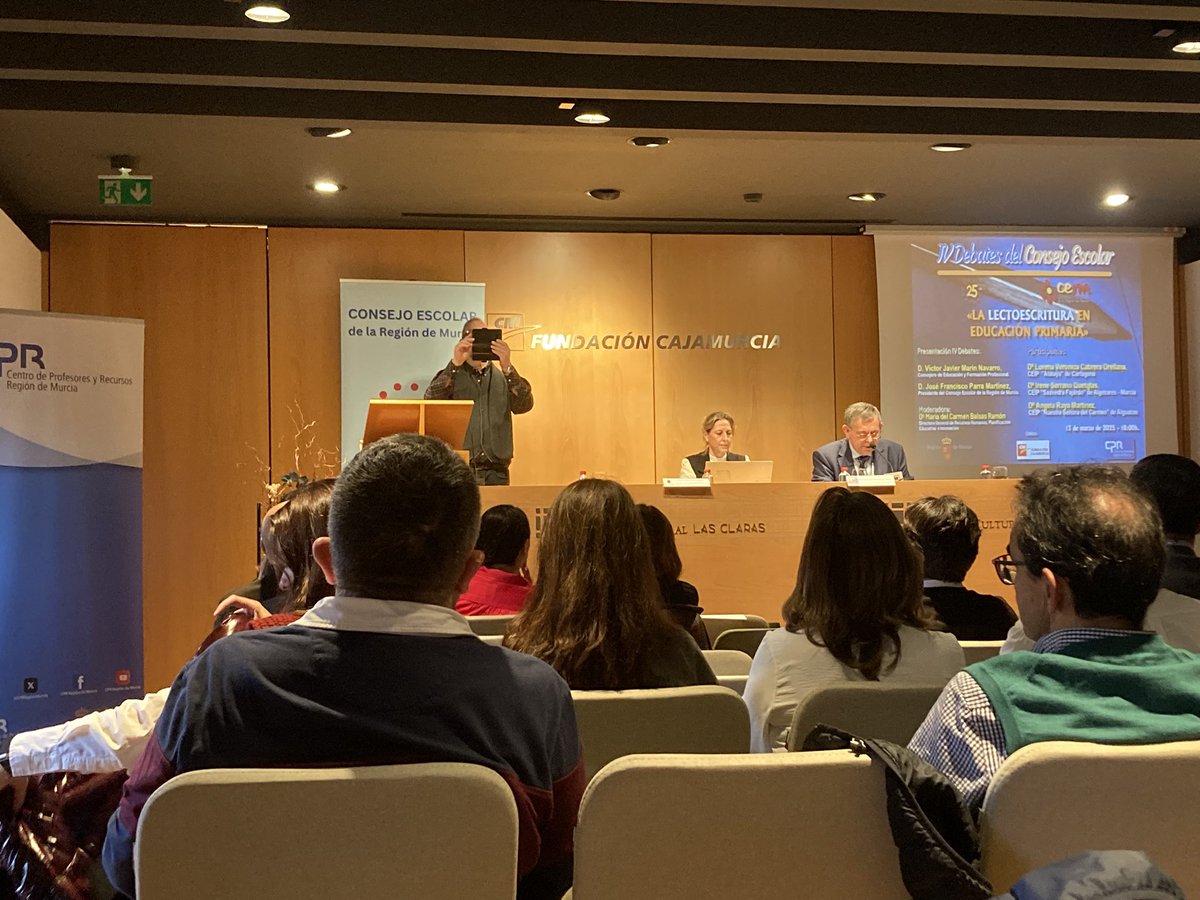Gracias a <a href="/CERM_Murcia/">Consejo Escolar Región de Murcia</a> por la invitación a los Debates del Consejo Escolar. La presidenta de <a href="/RmAdeip/">ADEIP-RM</a> acude como representante de la Federación