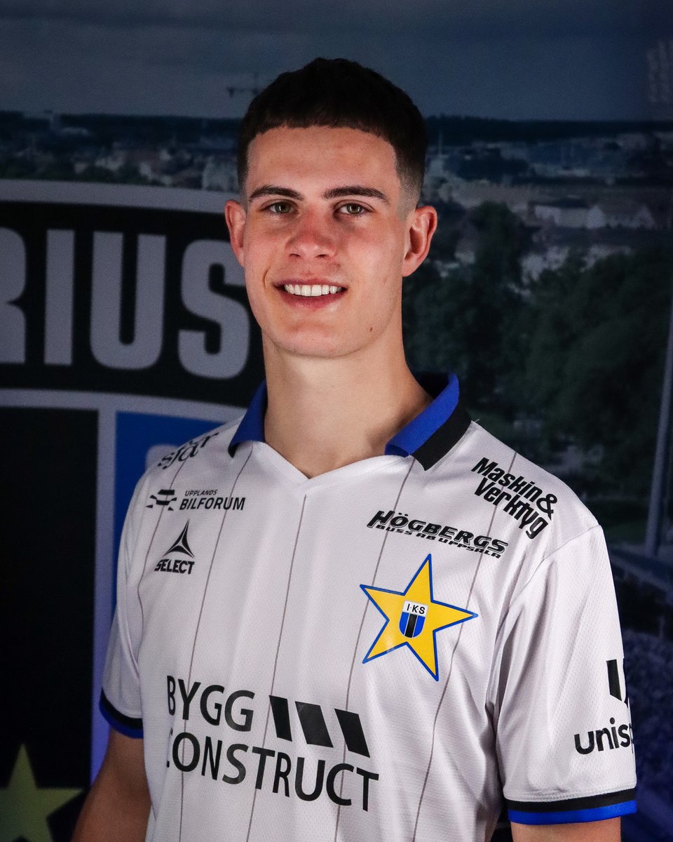 siriusfotboll's tweet image. Välkommen till Sirius, Robbie Ure! 🔵⚫

Sirius Fotboll är överens med den belgiska klubben RSC Anderlecht om en övergång av den 21-åriga anfallaren Robbie Ure. Det signerade avtalet sträcker sig över säsongen 2029.

Läs mer på siriusfotboll.se
