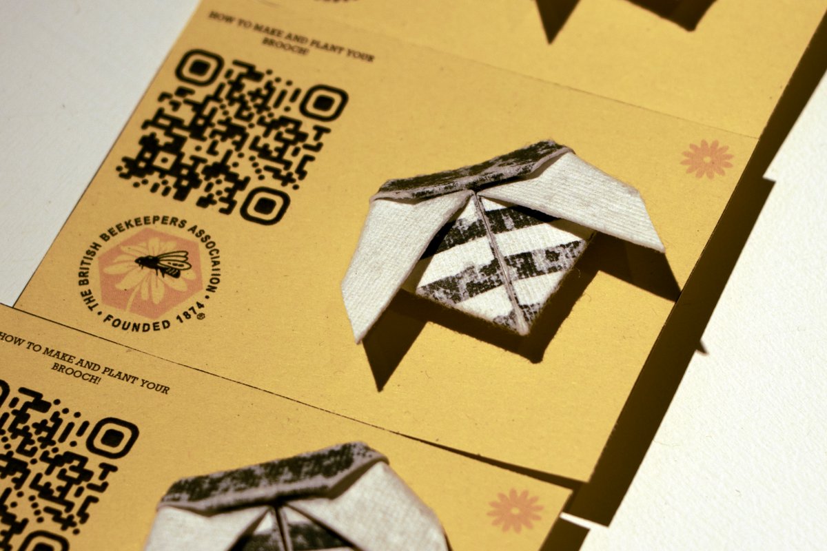 BAJ_UK's tweet photo. BA (Hons) students Ruth Walter, Alana Sweet, Veroni Dimitrov, and Ray Shaikh won 'Best Charity Piece Design' for their British Beekeeping Association design 🐝

Stay tuned to see more insights from this event!

#beekeeping #britishbees #origami #sustainablejewellery #zerowaste https://t.co/f5ycljvFqE