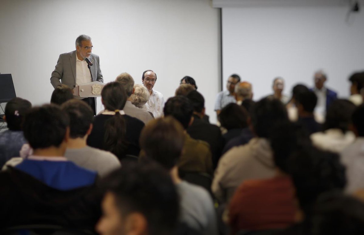 UVeracruzanaMx's tweet image. Después de 20 años, los espacios destinados a la comunidad estudiantil de Física, Matemáticas y el Instituto de Investigaciones en Inteligencia Artificial se han renovado y fortalecido, brindando un entorno óptimo para impulsar la investigación y la innovación tecnológica. (1/2)