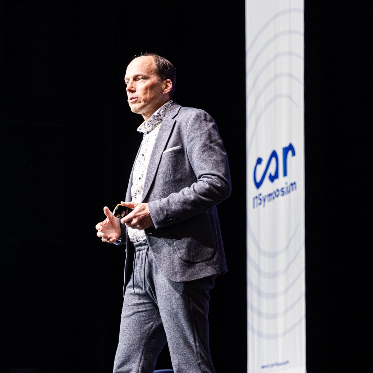 Qualcomm Deutschland (@qualcomm_de) on Twitter photo Wie kann die #KI Fahrzeuge in intelligente, softwaredefinierte Powerhouses verwandeln?
Auf dem IT-Symposium 2025 erläuterte Thomas Dannemann, Senior Director of Product Marketing bei Qualcomm, wie das <a href="/Snapdragon_DE/">Snapdragon DE</a> Digital Chassis die Automobilbranche voranbringt – durch Wie kann die #KI Fahrzeuge in intelligente, softwaredefinierte Powerhouses verwandeln?
Auf dem IT-Symposium 2025 erläuterte Thomas Dannemann, Senior Director of Product Marketing bei Qualcomm, wie das <a href="/Snapdragon_DE/">Snapdragon DE</a> Digital Chassis die Automobilbranche voranbringt – durch