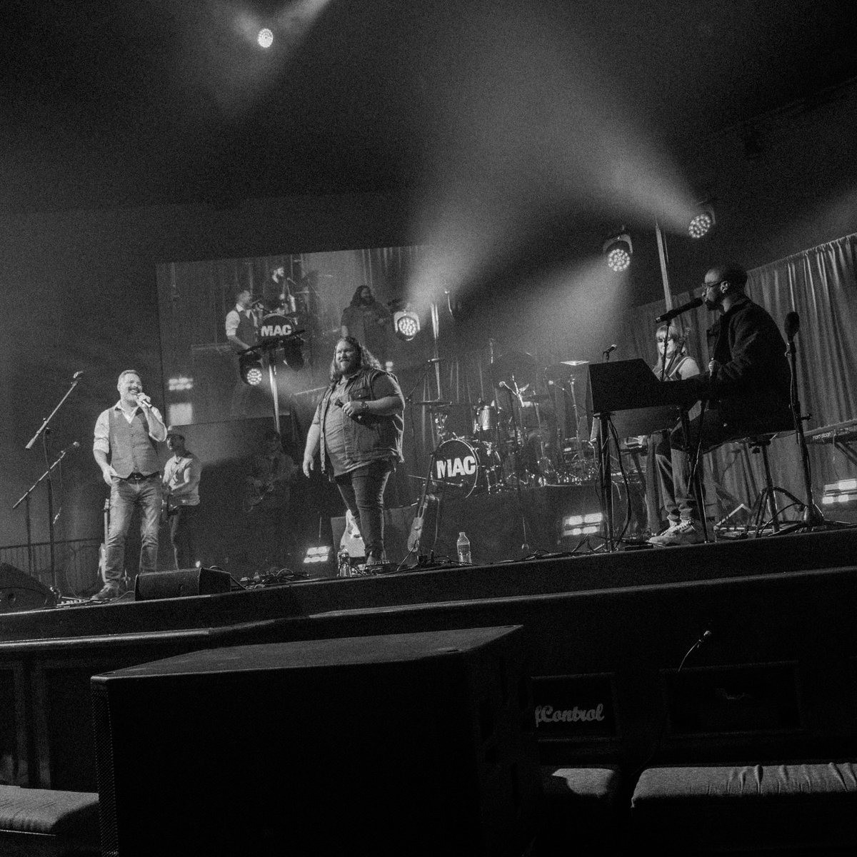 Ready for week 2 of the I Love Jesus Tour! Who’s coming out to a show this weekend?

📷: Nathan Knight &amp; Jake Frederick

macpowell.com