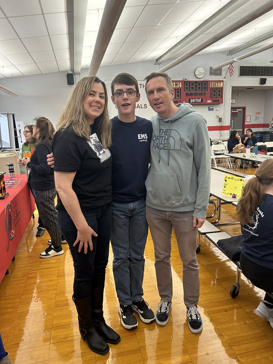 𝙴𝙼𝚂𝙼𝚎𝚍𝚒𝚊 tweet media