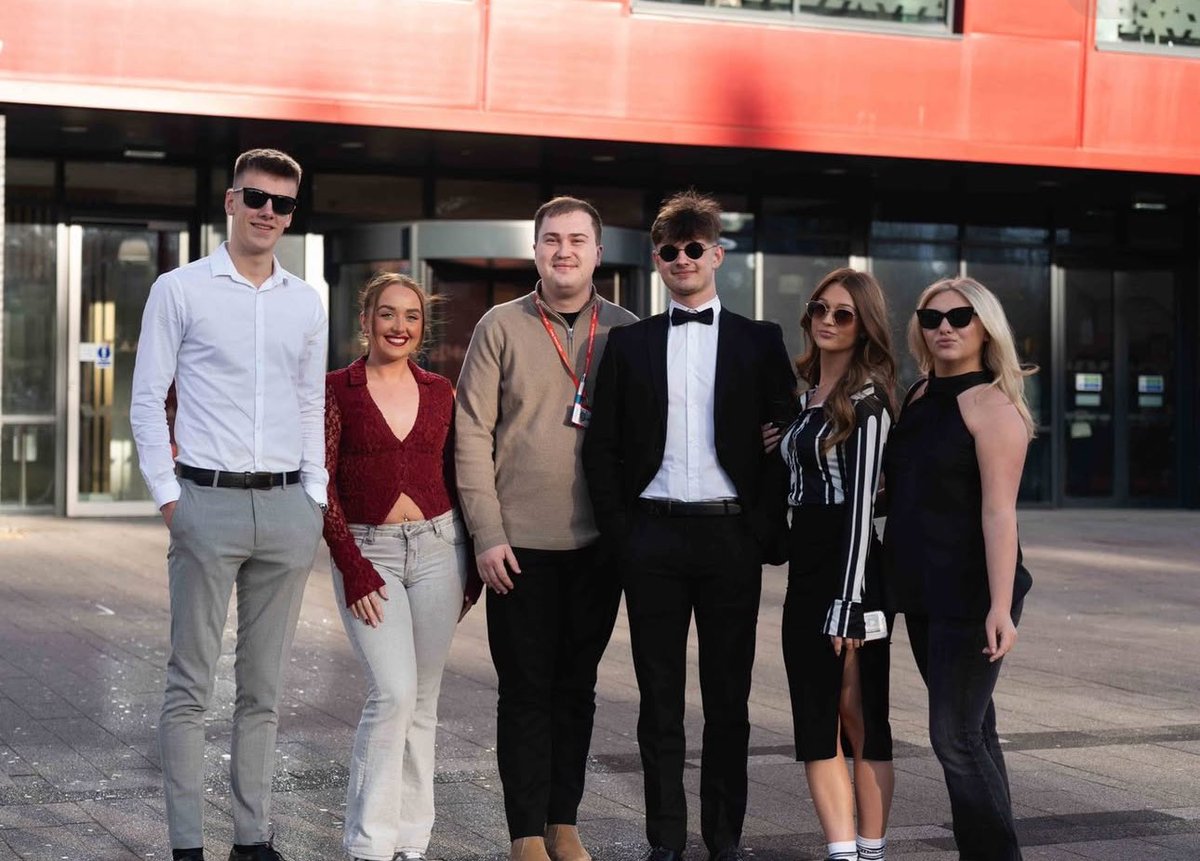 _thomas_jones4's tweet image. Fantastic evening and the Skills Competition Wales Awards watching virtually from TLZ. Proud of our learners that took part, an outstanding achievement for them. 

Well done to all the winners🏆✨

@coleggwent @JoelMorgan81