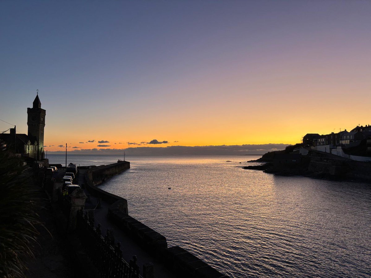 Porthleven Fishermen tweet media