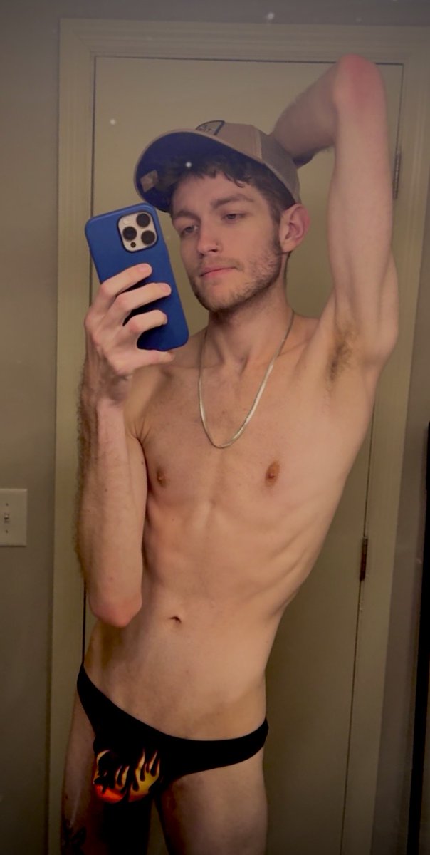 Putting on the ol' <a href="/mcecreations/">MCE Creations</a> for a cute boy who likes thongs 🤭😋