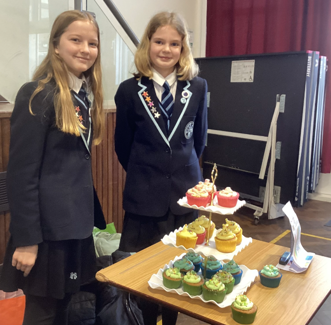 HpsHove's tweet photo. Students from the Year 7 and 8 equalities groups organised a rainbow bake sale to raise money for Stonewall, a charity that advocates for the LGBTQ+ community. https://t.co/xjlucYtpJc