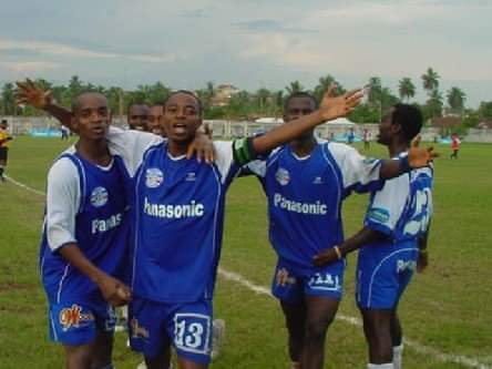 Dom91204346's tweet photo. Throwback to two midfield maestros -
Michael Kafui Helebge and Emmanuel Allan Bagianwa (aka Skido) -
What a fantastic duo!
#TBT #LibertyPros #Middos https://t.co/DI0E0vk8Kn