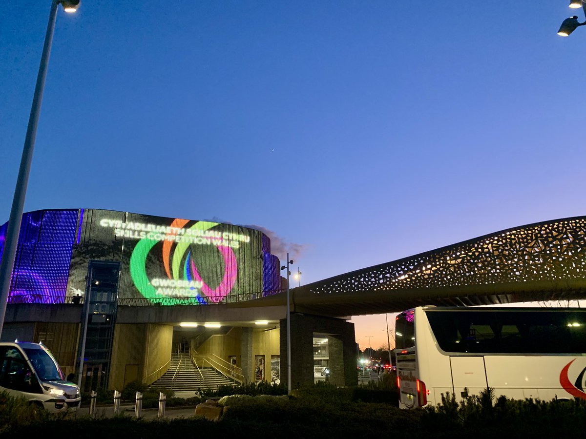 iwanthomas1's tweet image. Hugely proud as Chair of @PembsCollege  to support our amazing students who won 39 medals at @ISEinWales in Swansea this evening.

Testament also to the brilliant team who support our students everyday.👏🏻

And the band #Slak from the college also closed the ceremony! 🎸
#SCW25