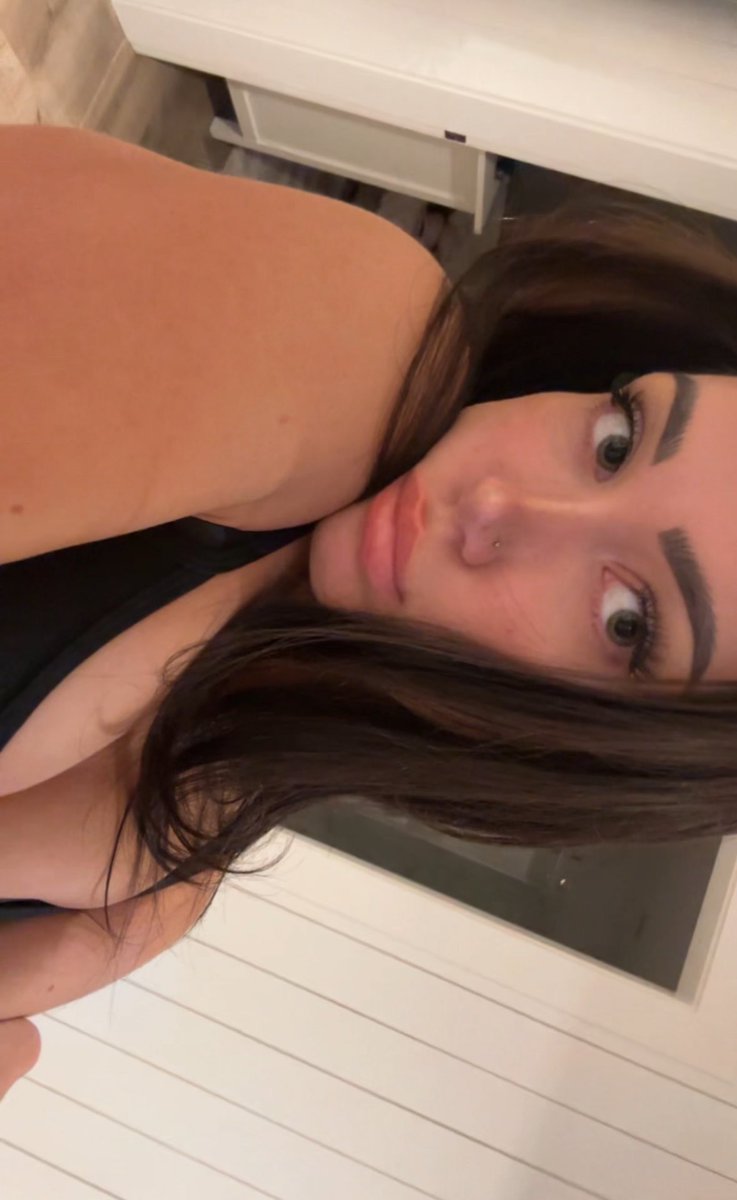 digitalvicc's tweet image. I’m just being cute and printing cash 🎀