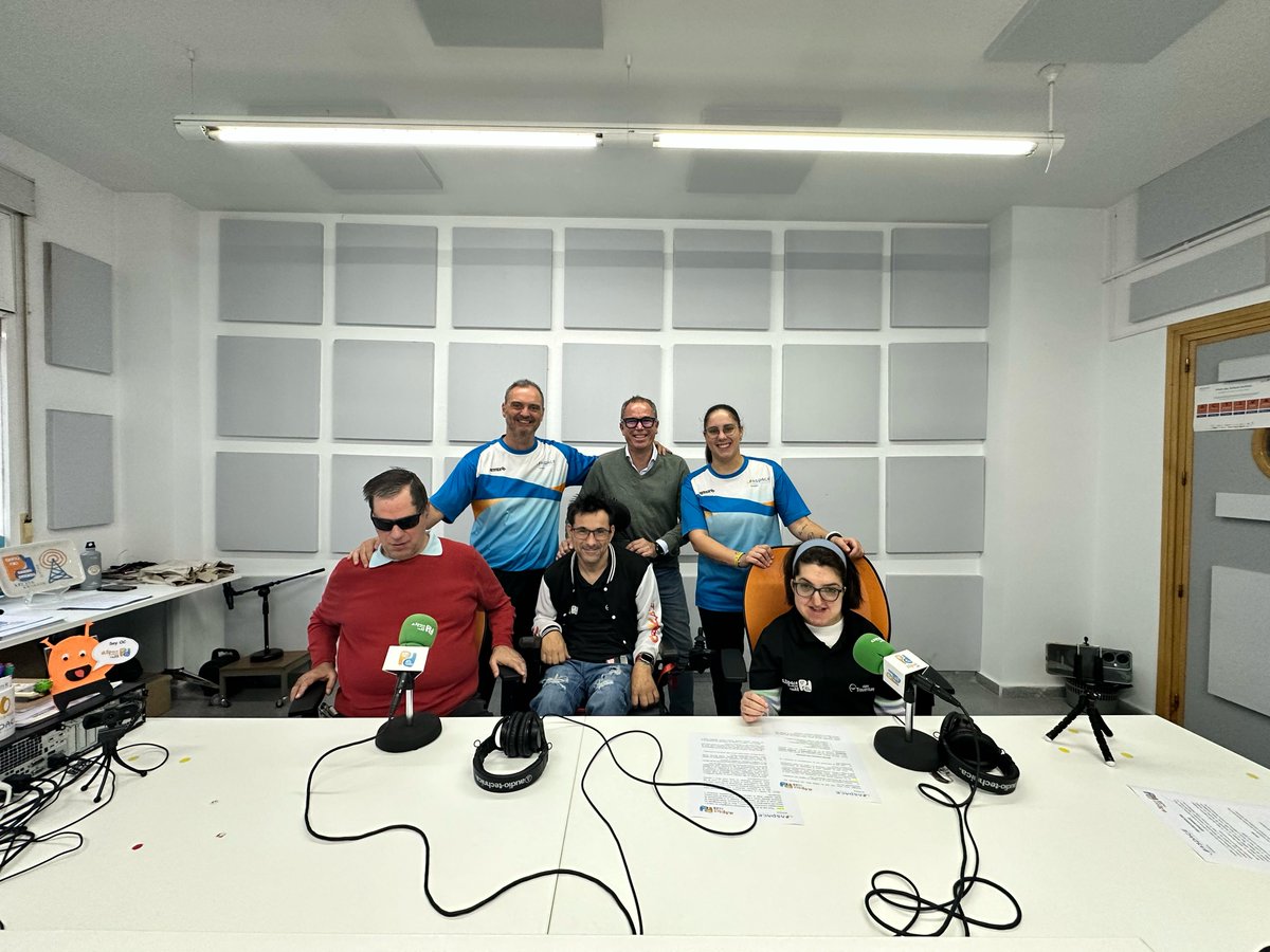 Alfonso Marzal (@alfonsomarzal) on Twitter photo Divulgar Ciencia es importante en <a href="/LabMarzal/">Marzal_Lab</a>. ¡Y divertido! Más aún con la gente tan maravillosa de <a href="/aspacebadajoz/">ASPACE Badajoz</a>. Muchas gracias a Anabel, Serafín, Pedro, Jorge, Leonor, <a href="/ParejoMacarena/">Macarena Parejo</a> y <a href="/OndaCampus/">OndaCampus</a> por invitarme a su programa Haz de Ciencia.
open.spotify.com/episode/4aidvH… #OneHealth Divulgar Ciencia es importante en <a href="/LabMarzal/">Marzal_Lab</a>. ¡Y divertido! Más aún con la gente tan maravillosa de <a href="/aspacebadajoz/">ASPACE Badajoz</a>. Muchas gracias a Anabel, Serafín, Pedro, Jorge, Leonor, <a href="/ParejoMacarena/">Macarena Parejo</a> y <a href="/OndaCampus/">OndaCampus</a> por invitarme a su programa Haz de Ciencia.
open.spotify.com/episode/4aidvH… #OneHealth