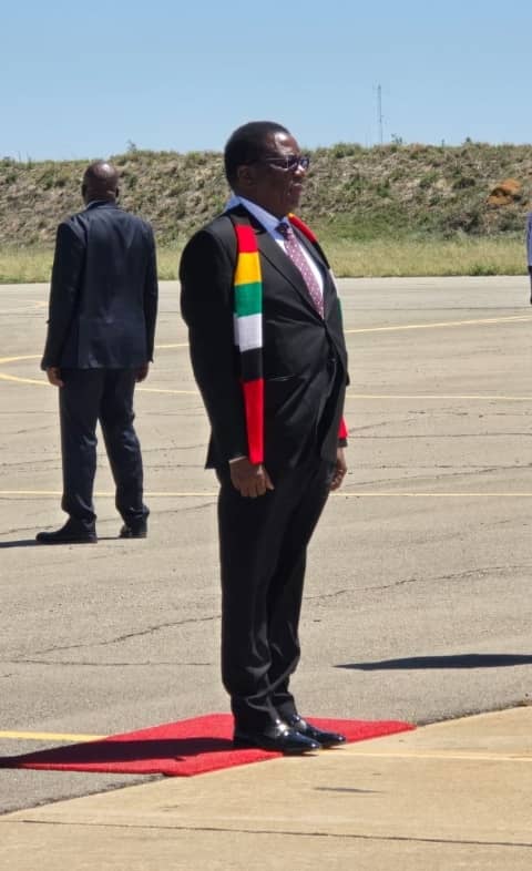 Nyokayemabhunu (@nyokayemab67452) on Twitter photo What a sign of weakness ;the sadc chairman have just surrendered to M23
On the 31st he will be defeated also <a href="/zanupf_patriots/">๐ฟ๐ผ ZANU PF PATRIOTS ๐ฟ๐ผ</a>.<a href="/CMukungunugwa/">C. H. MUKUNGUNUGWA</a> What a sign of weakness ;the sadc chairman have just surrendered to M23
On the 31st he will be defeated also <a href="/zanupf_patriots/">๐ฟ๐ผ ZANU PF PATRIOTS ๐ฟ๐ผ</a>.<a href="/CMukungunugwa/">C. H. MUKUNGUNUGWA</a>