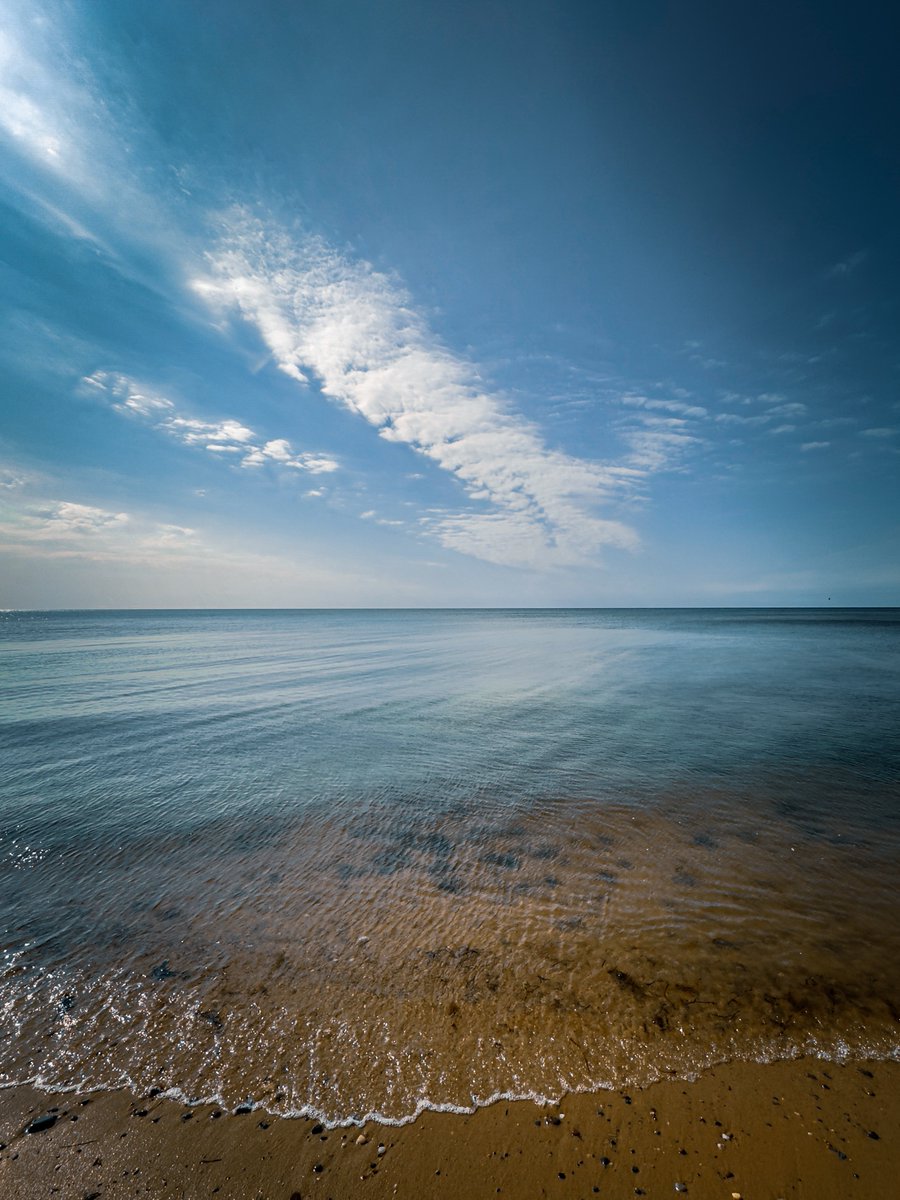Darius Aniunas (@dariusaniunas) on Twitter photo Have you ever noticed how the tide comes and goes? Life is like that too. 🌊🔄 Have you ever noticed how the tide comes and goes? Life is like that too. 🌊🔄