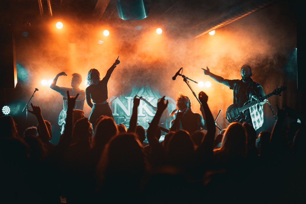 Thank you Copenhagen for this beautiful 1st show in Denmark!
Today we play a sold out show in Hamburg, but there’re still tickets left for the last 3 shows of the tour, come and hang with us 🥳

ankormusic.com

📸@arnaurectoret