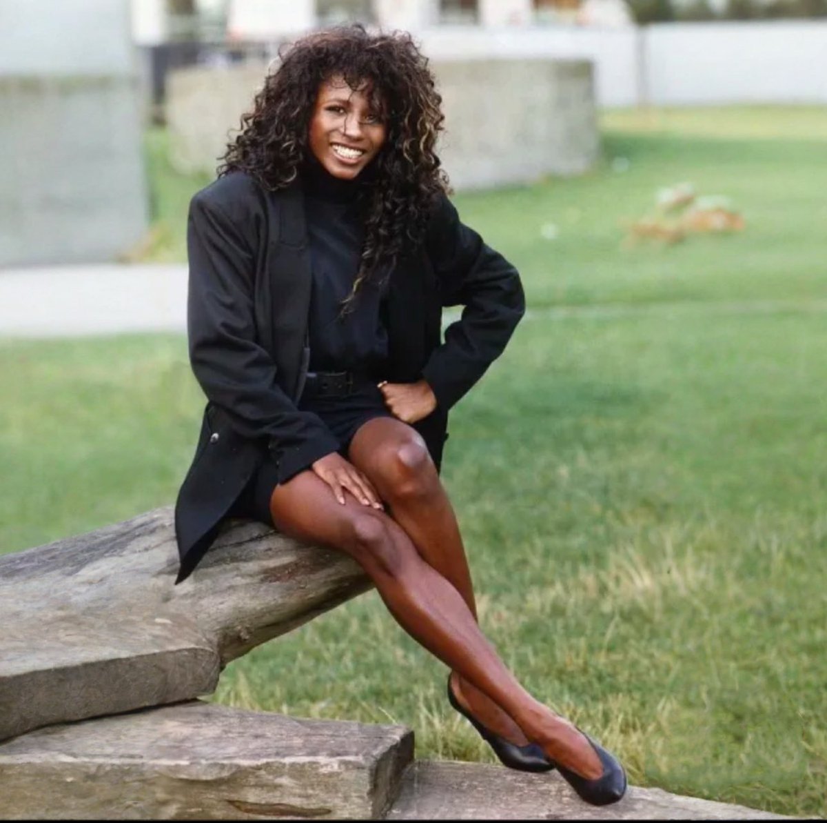 After 3 years of them searching until they found me,
this was taken on the press day to announce me as being the girl  chosen to play Maimiti in MUTINY the  #frankfinlay and  <a href="/DavidEssexNews/">David Essex OBE</a> 
West End  Musical based on Mutiny on the Bounty

In my forthcomimg book I will tell you