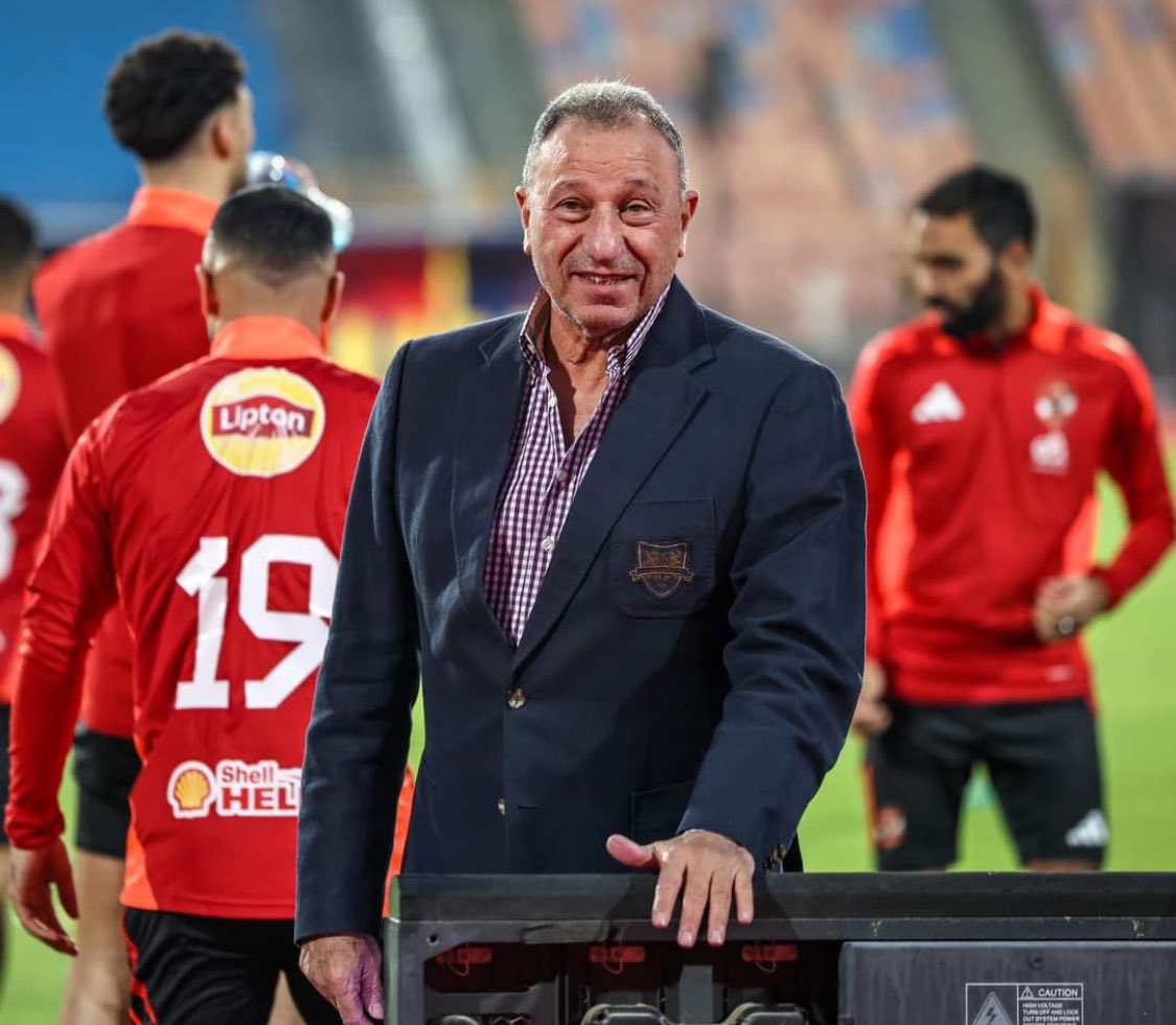 معاك 🦅❤️💪
 #جمهور_الاهلي_في_ضهرك_ياخطيب